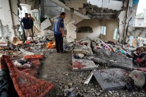 Israel reivindica bombardeo a una escuela de Gaza que dejó 37 muertos