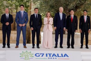 El G7 ultima en Italia un ambicioso plan financiero para ayudar a Ucrania