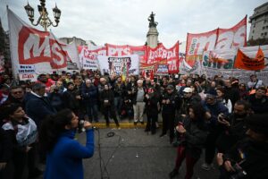 Parlamento argentino aprueba definitivamente paquete de reformas de Milei