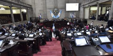 Con la aprobación el presupuesto se establece en Q14 mil 451 millones (foto: Congreso de la República)