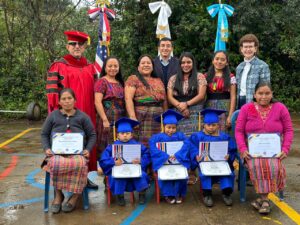 Fondo Nicolás brinda becas a niños de escasos recursos
