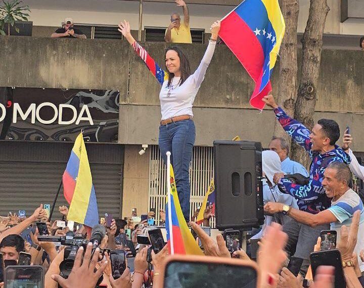Detienen a Corina Machado en Venezuela