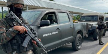 Guatemala blinda fronteras con El Salvador y Honduras como prometió a EEUU