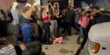 Arrestan a más de 100 migrantes en una redada en un club nocturno en Estados Unidos