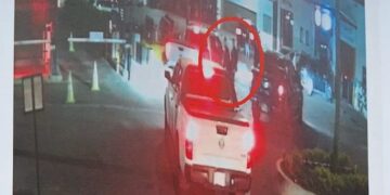 Hansel Szarata (víctima) y Carlos García Rubio (capturado) estaban juntos previo al asesinato, el 5 de abril en zona 16. (Foto: Newsweek)