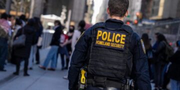 Agentes del gobierno Trump a la caza de migrantes en restaurantes de Washington