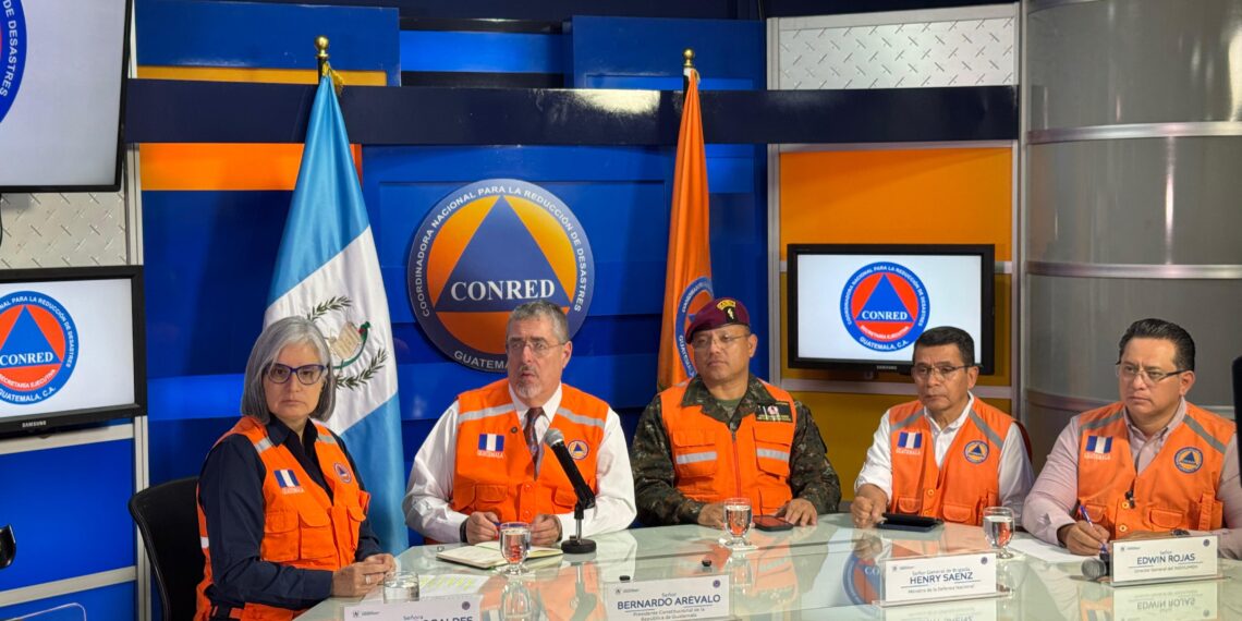 Suspenden clases y establecen teletrabajo en tres departamentos por sismos